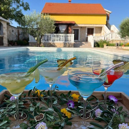 Holiday Home Iva With Pool Sukošan 외부 사진