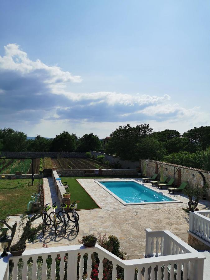 Holiday Home Iva With Pool Sukošan 외부 사진