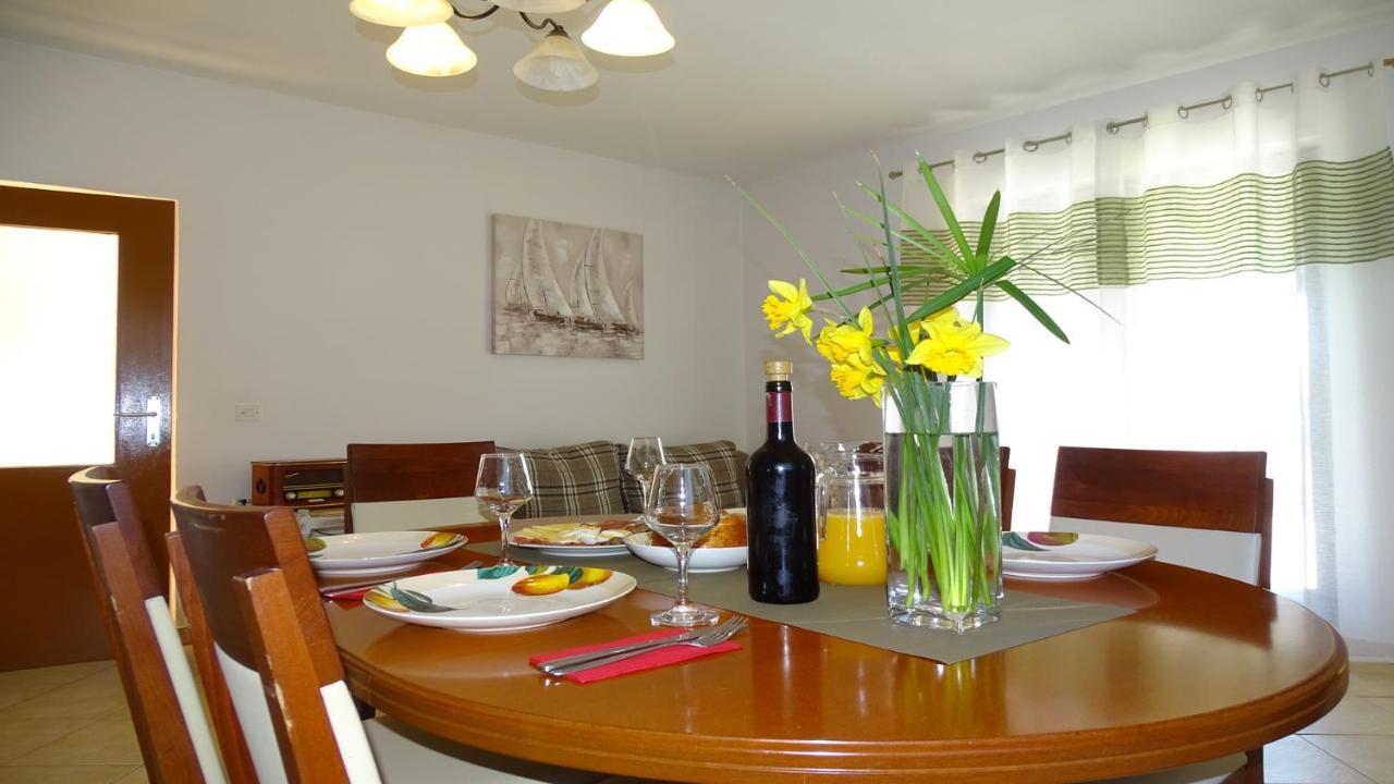 Holiday Home Iva With Pool Sukošan 외부 사진