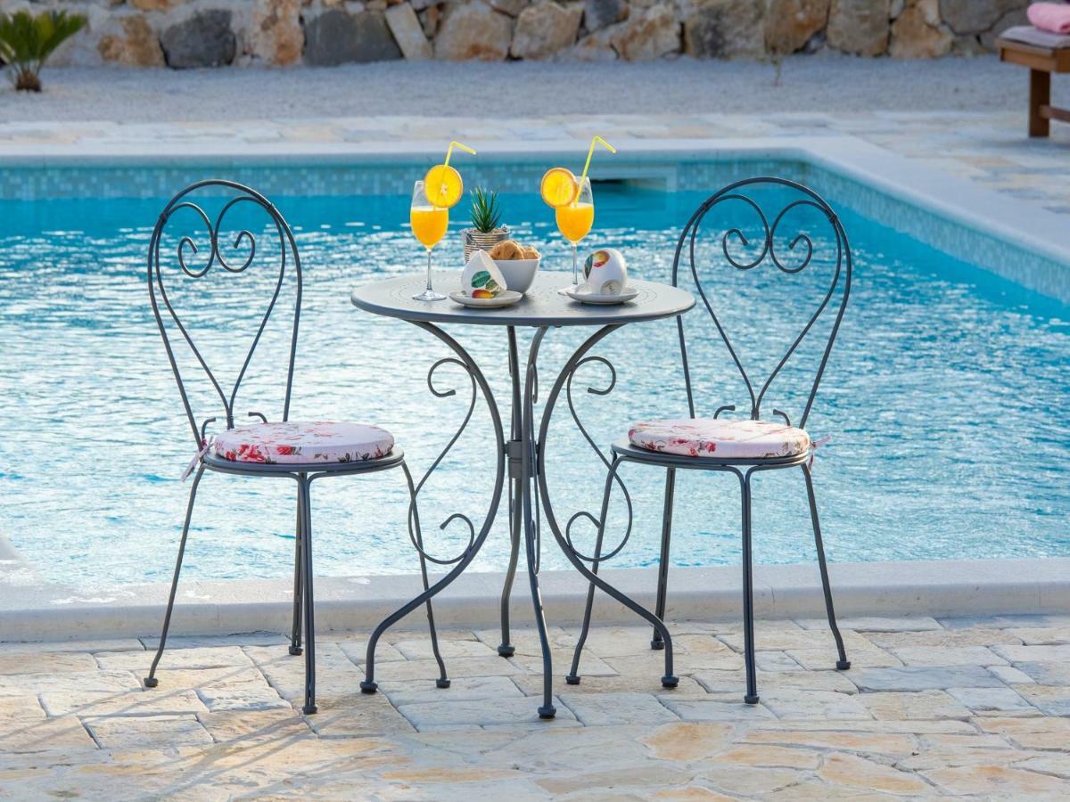 Holiday Home Iva With Pool Sukošan 외부 사진