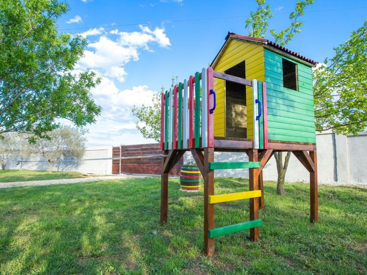 Holiday Home Iva With Pool Sukošan 외부 사진