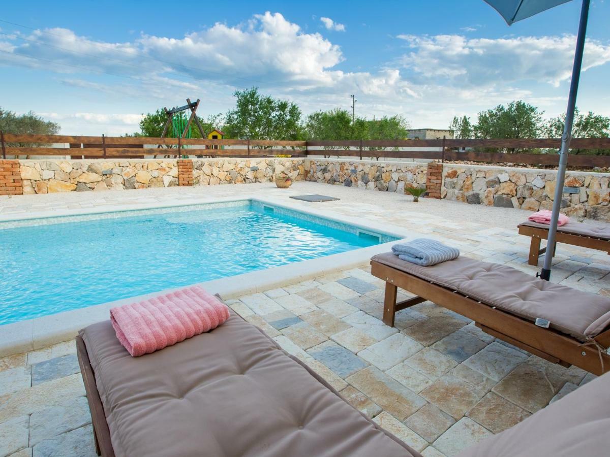 Holiday Home Iva With Pool Sukošan 외부 사진