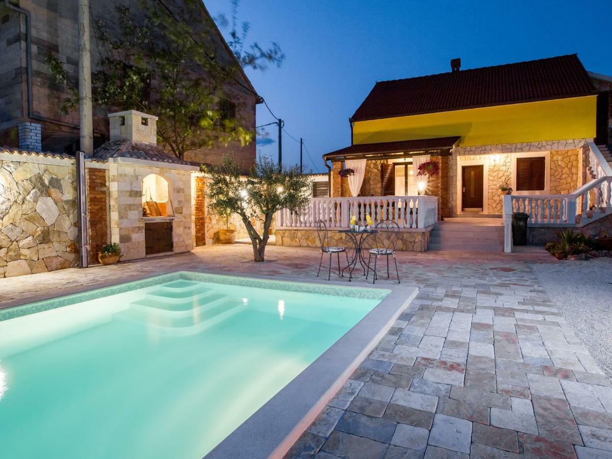 Holiday Home Iva With Pool Sukošan 외부 사진