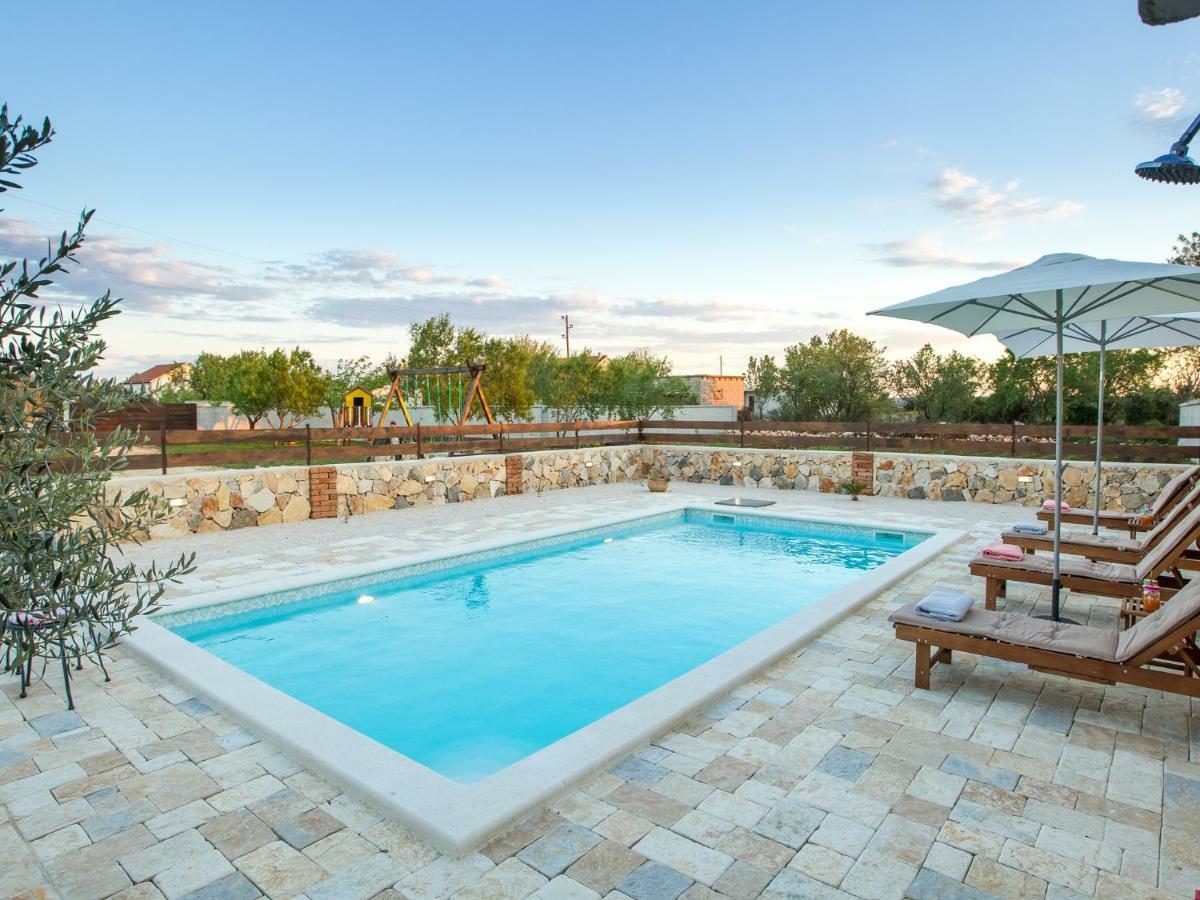 Holiday Home Iva With Pool Sukošan 외부 사진