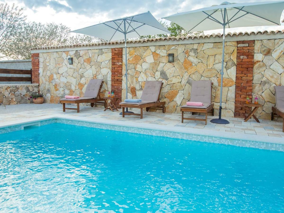 Holiday Home Iva With Pool Sukošan 외부 사진