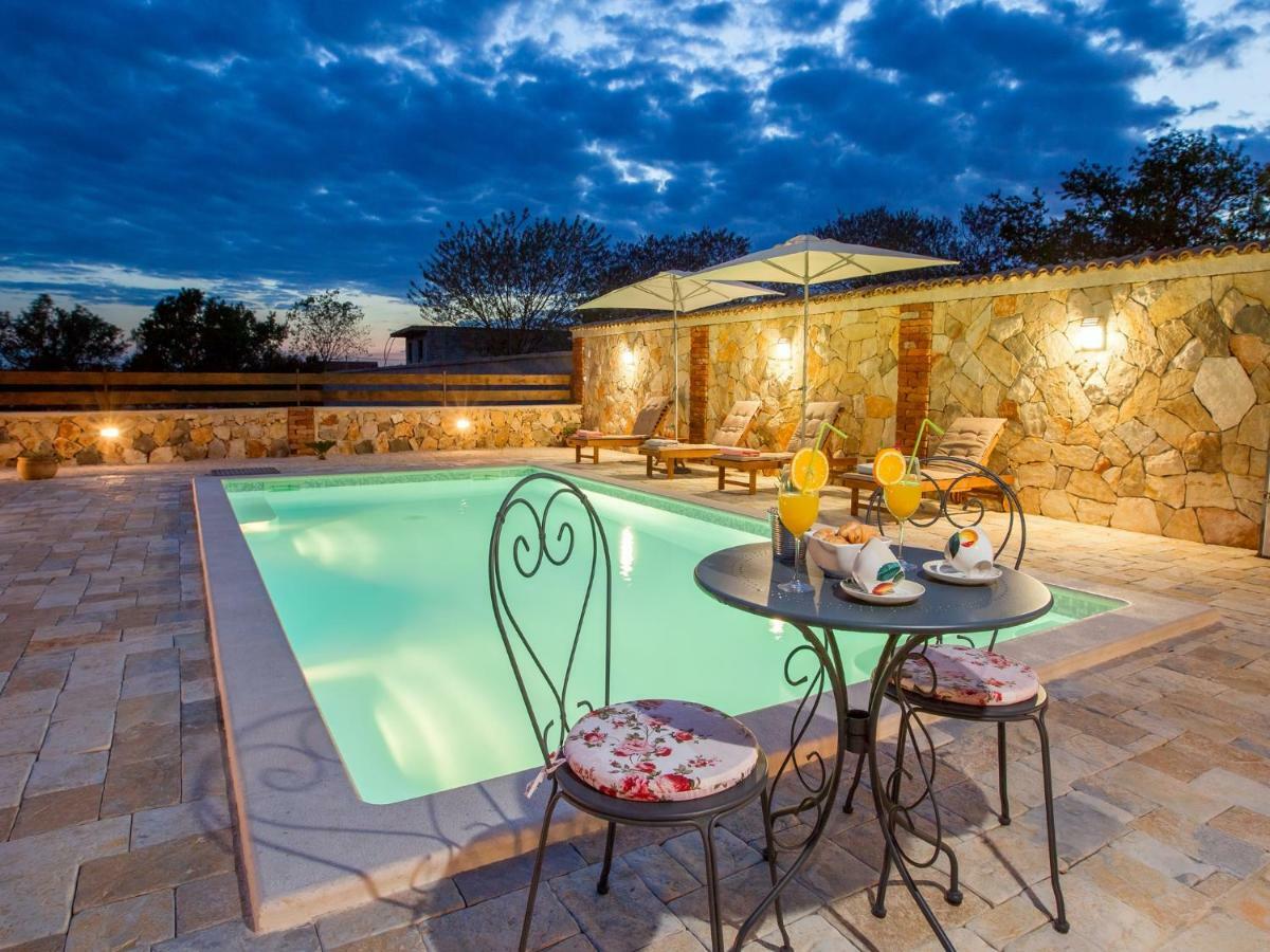 Holiday Home Iva With Pool Sukošan 외부 사진